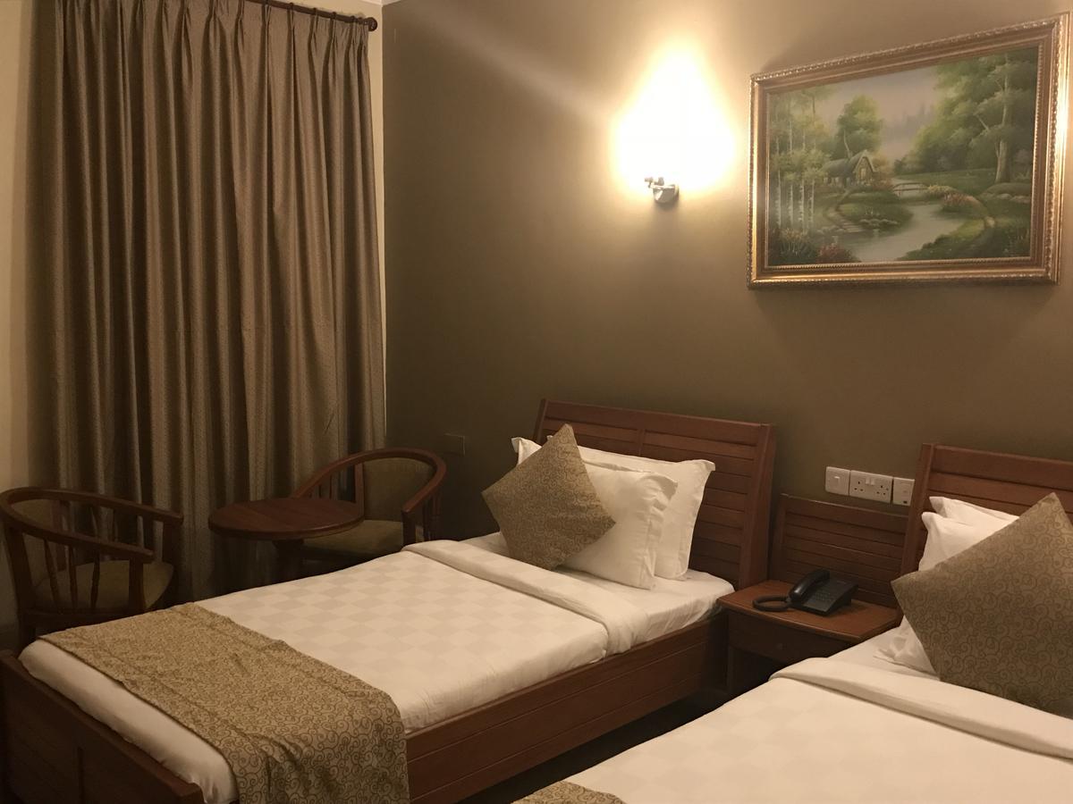 Chelsea Hotel Dar es Salaam Ngoại thất bức ảnh